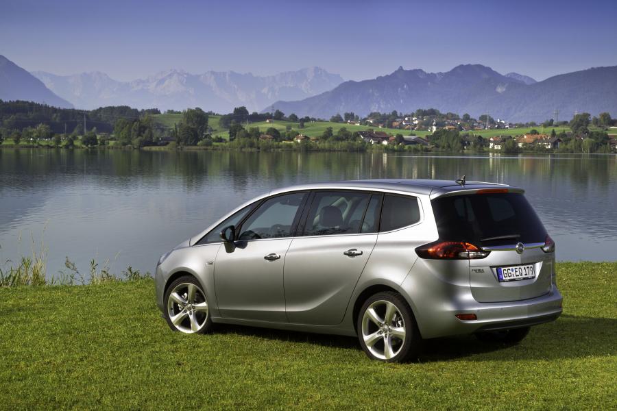 Opel Zafira Tourer 1.6 CDTi Ecotec 2013 года  (фото 23 из 46)